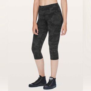 Lululemon Wunder Under Crop Camo Leggings 17” Inseam 9” Rise Women’s Sz 8 W6AVVS